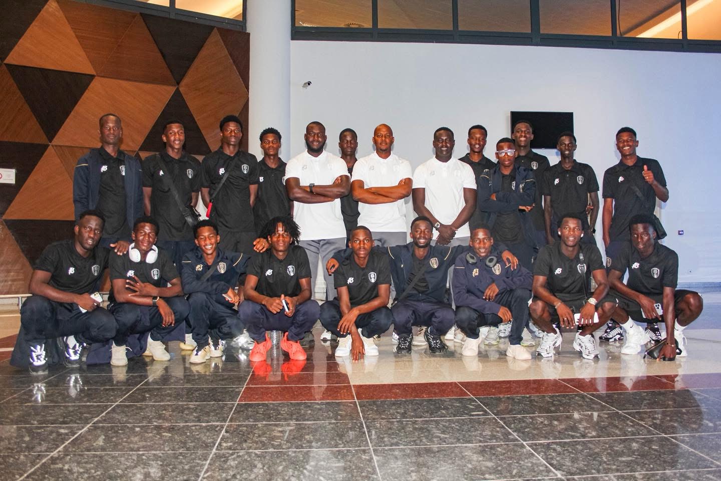 Group photo of Mauritania under-20 players and staff before a trip, file photo