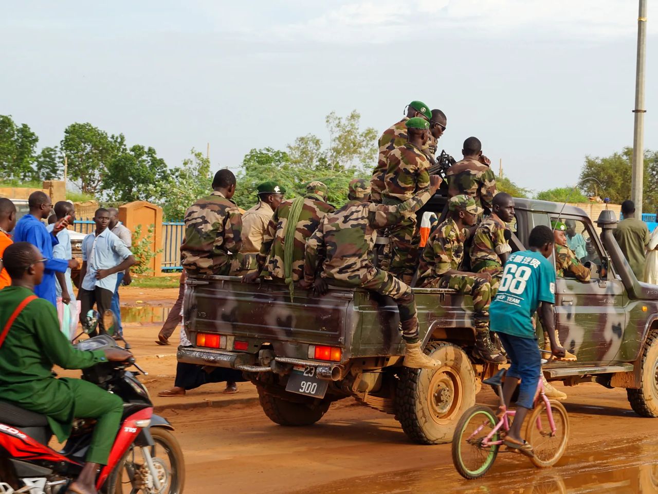 Russian envoy suggests outside coordination of Niger mutiny
